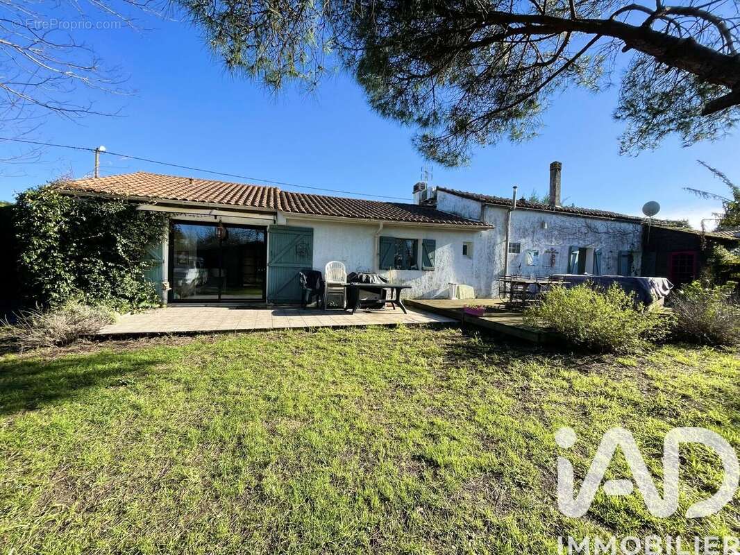 Maison 147 m² à Jau-Dignac-Et-Loirac  - photo 7
