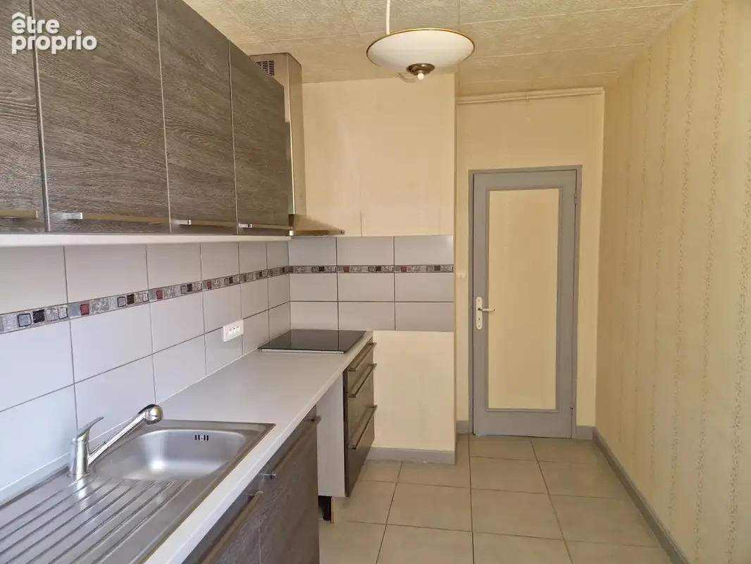 Appartement 93 m2 avec trois chambres - photo 2