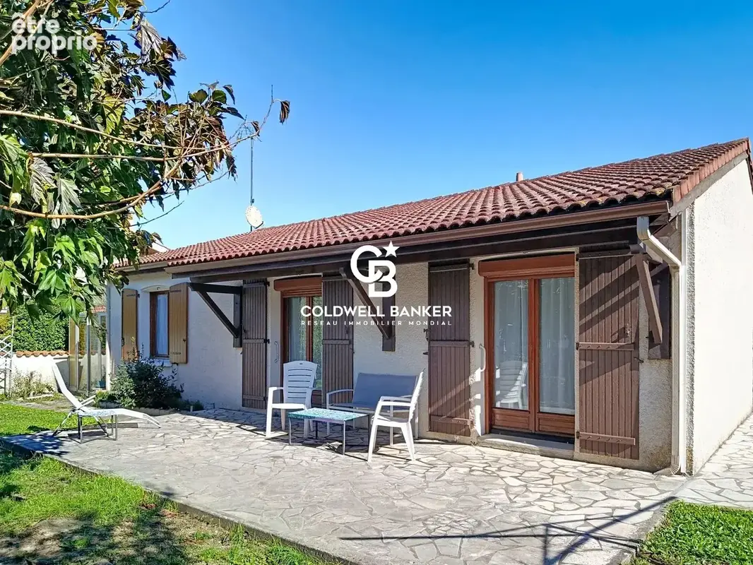 Maison de plain-pied à Saintes – Commerces et écoles à pied, garage et jardin - photo 12