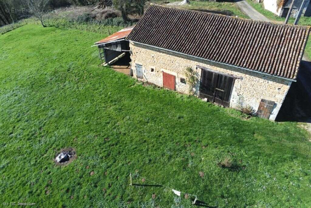 Maison à NANTEUIL-EN-VALLEE