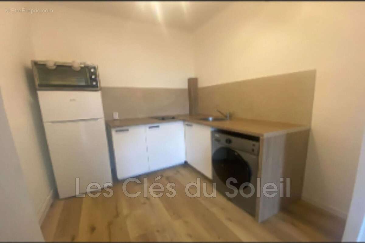Appartement à CUERS
