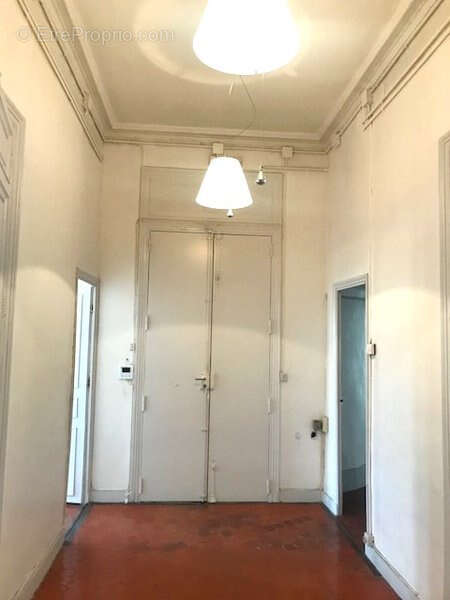 Appartement à MARSEILLE-6E
