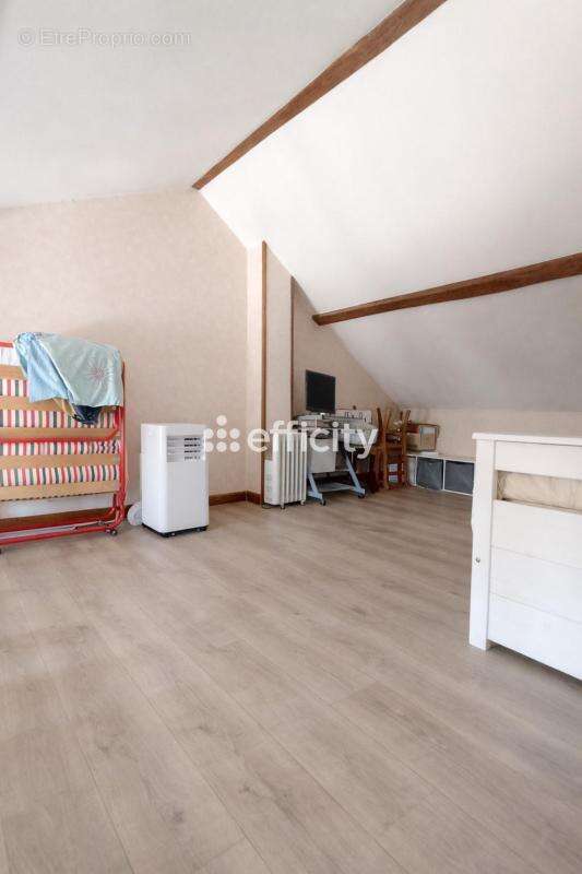 Maison 74 m² à Biard  - photo 6