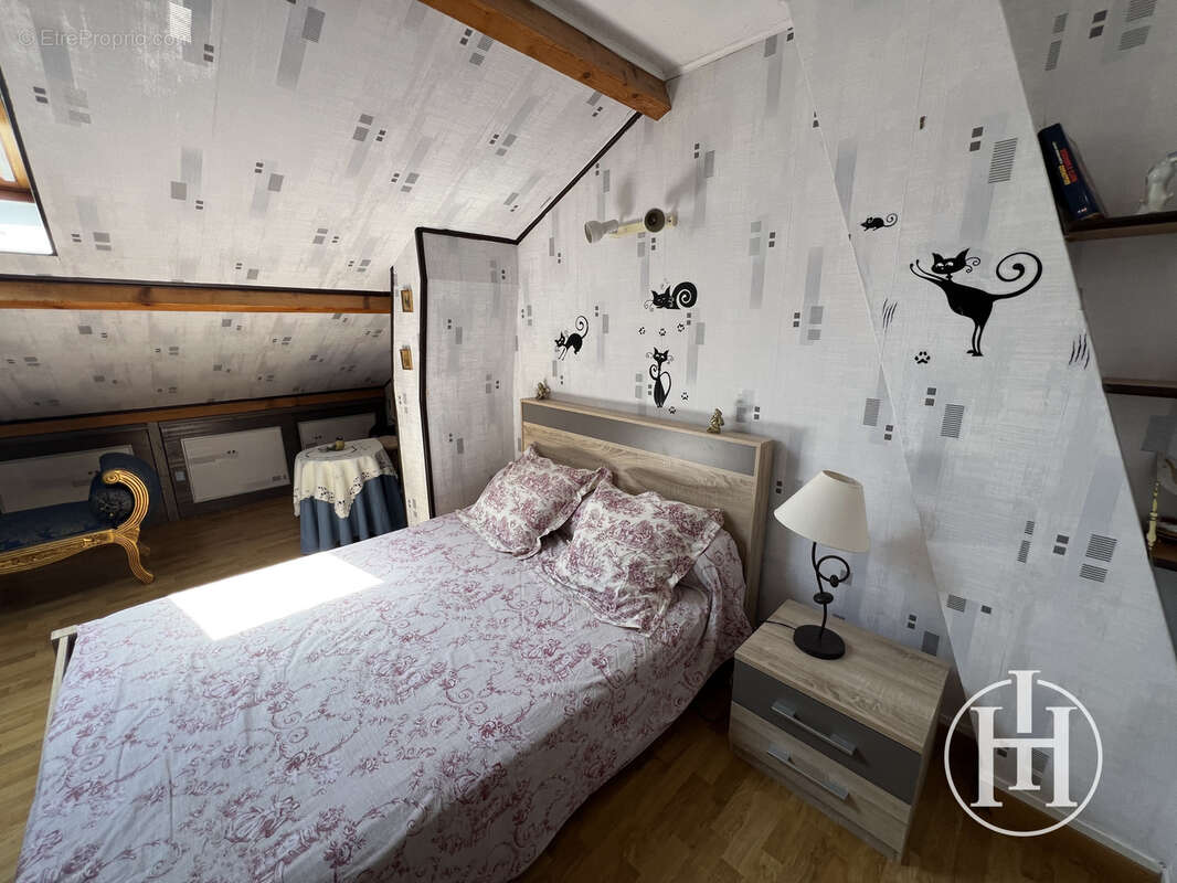 Maison familiale sur sous-sol   Quartier Asnières à Bourges - photo 13