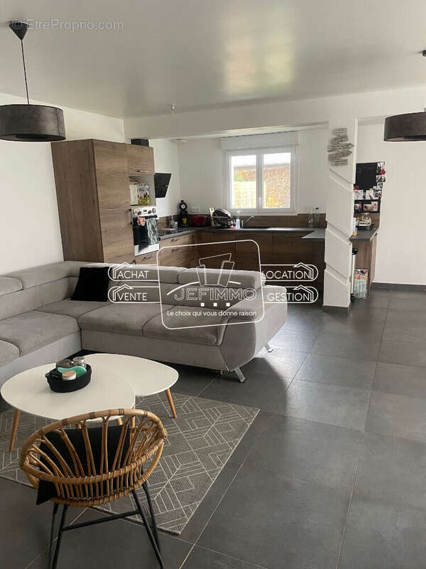 Maison à SAINT-MARS-DU-DESERT