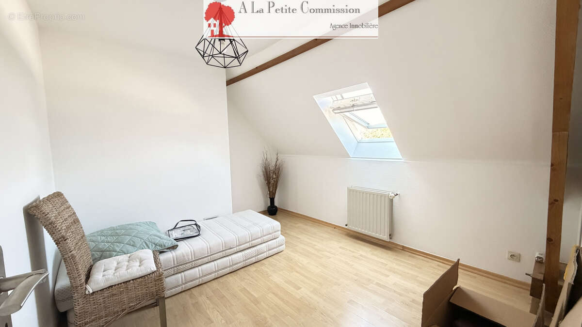 Maison familiale 4 chambres   Secteur recherché proche Leclerc Barjouville - photo 10