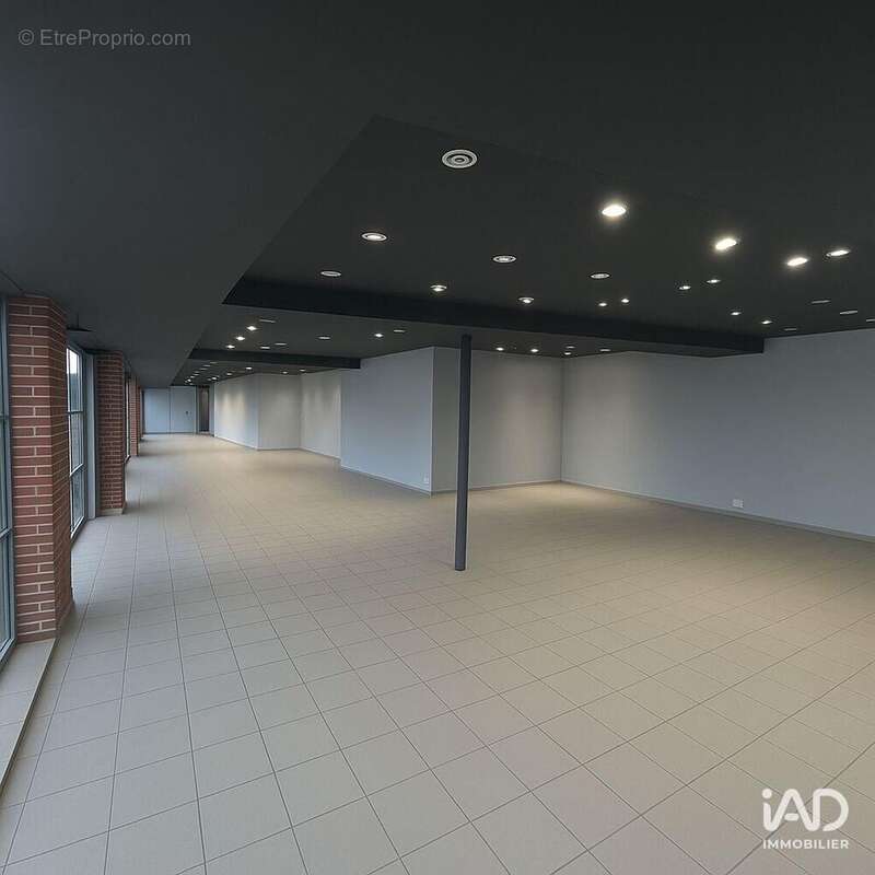 Photo 2 - Commerce à CHARTRES