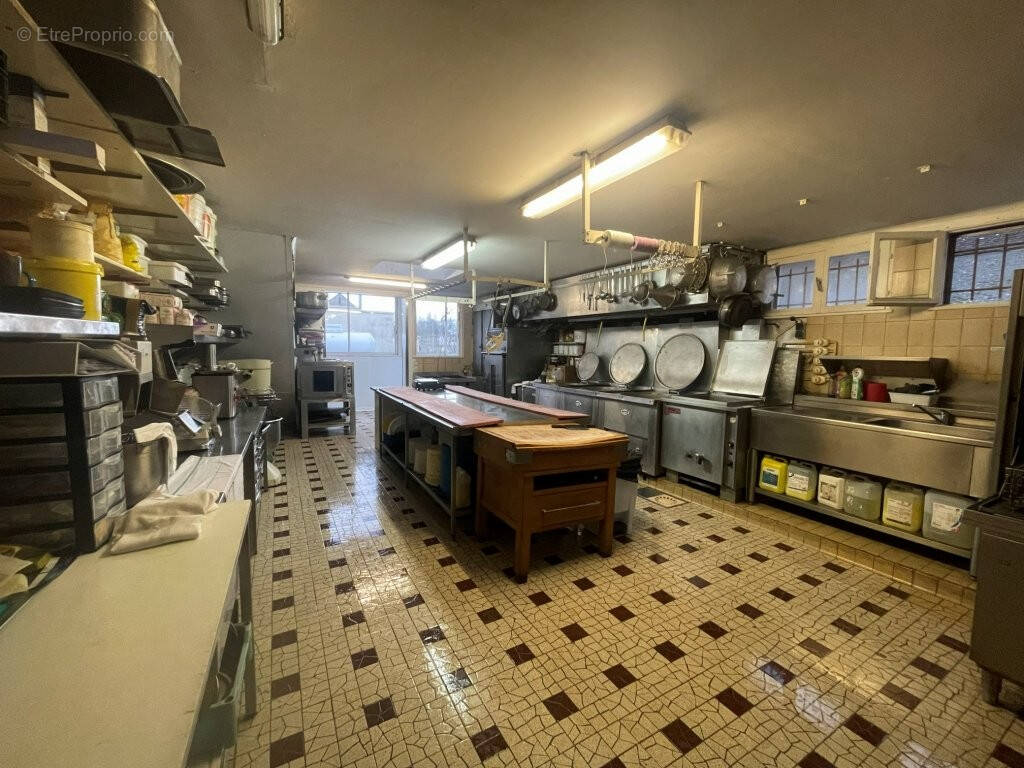 Maison à LA BAZOCHE-GOUET