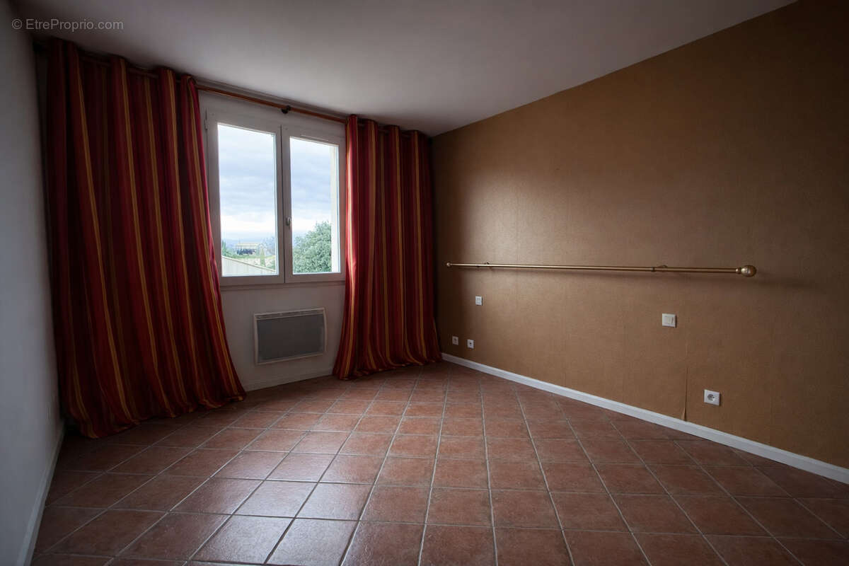 Maison à SAINT-REMEZE