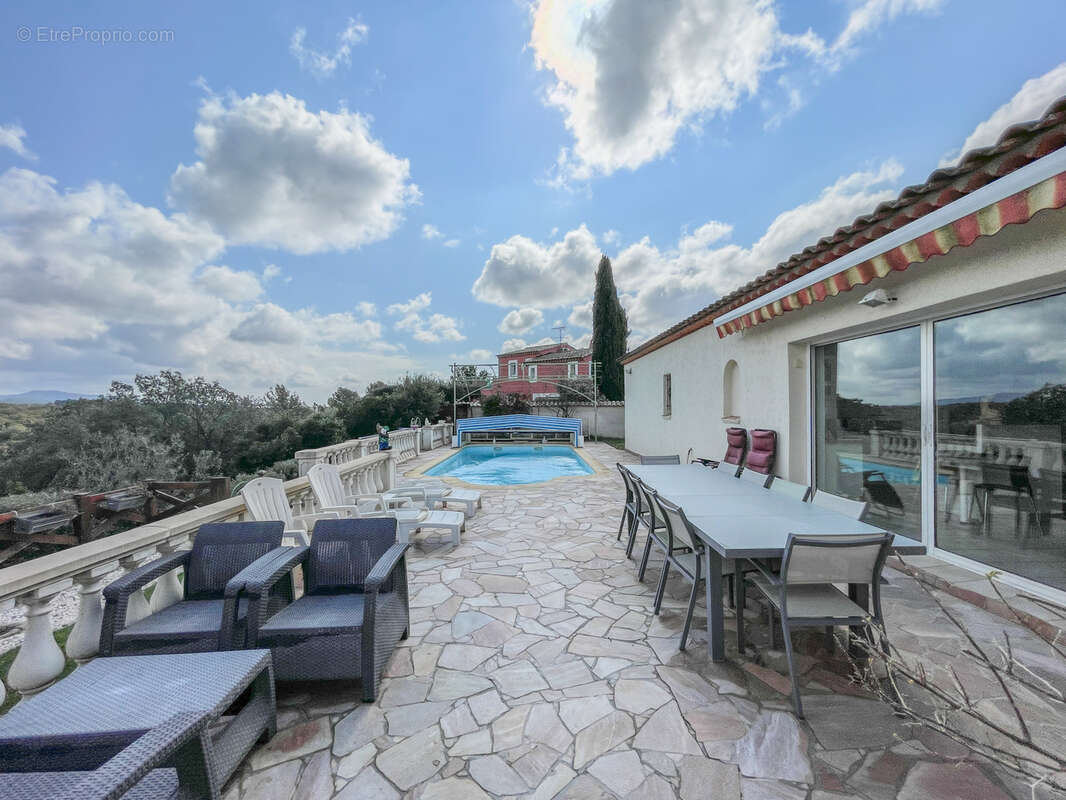 Autre à ROQUEBRUNE-SUR-ARGENS