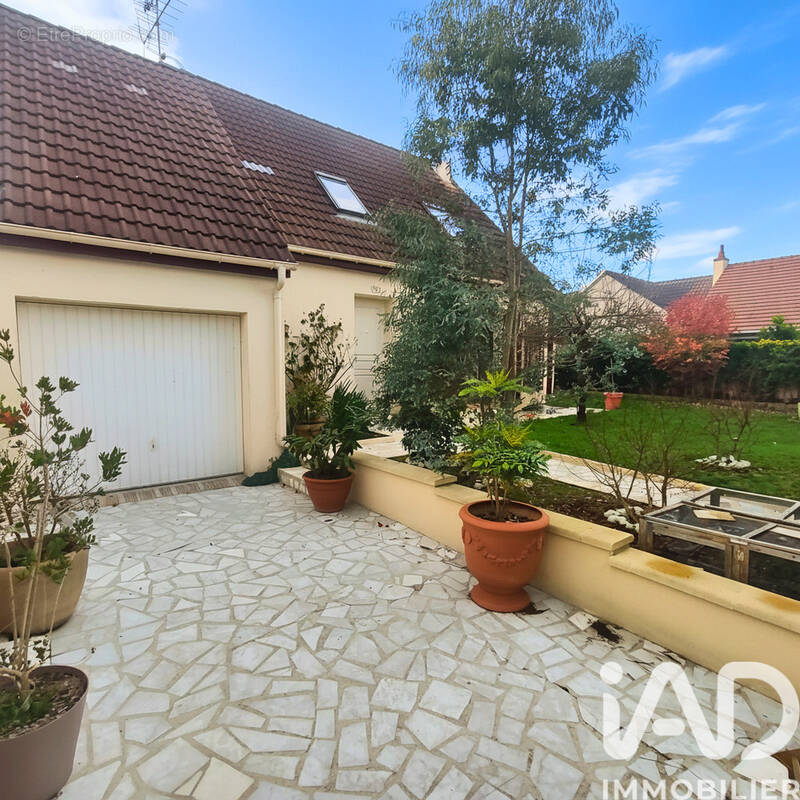 Photo 1 - Maison à DAMMARIE-LES-LYS