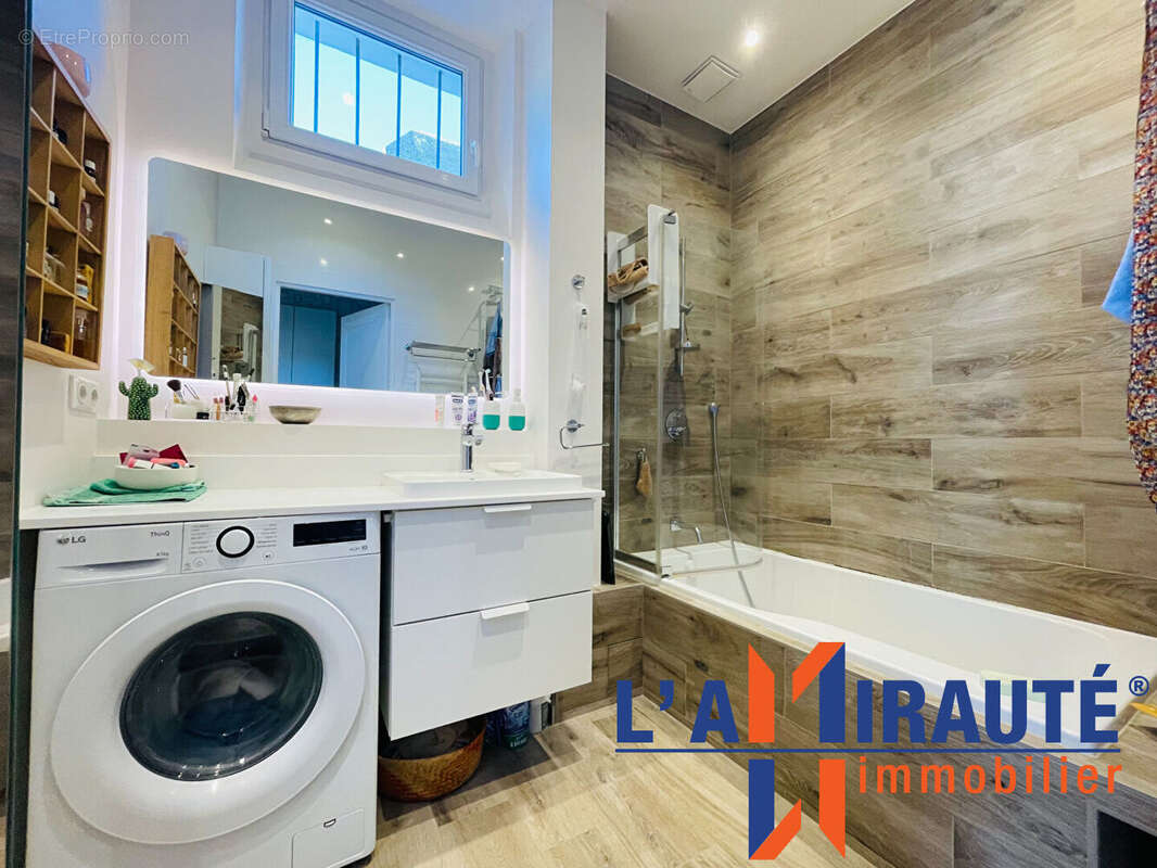 Appartement à SARTROUVILLE