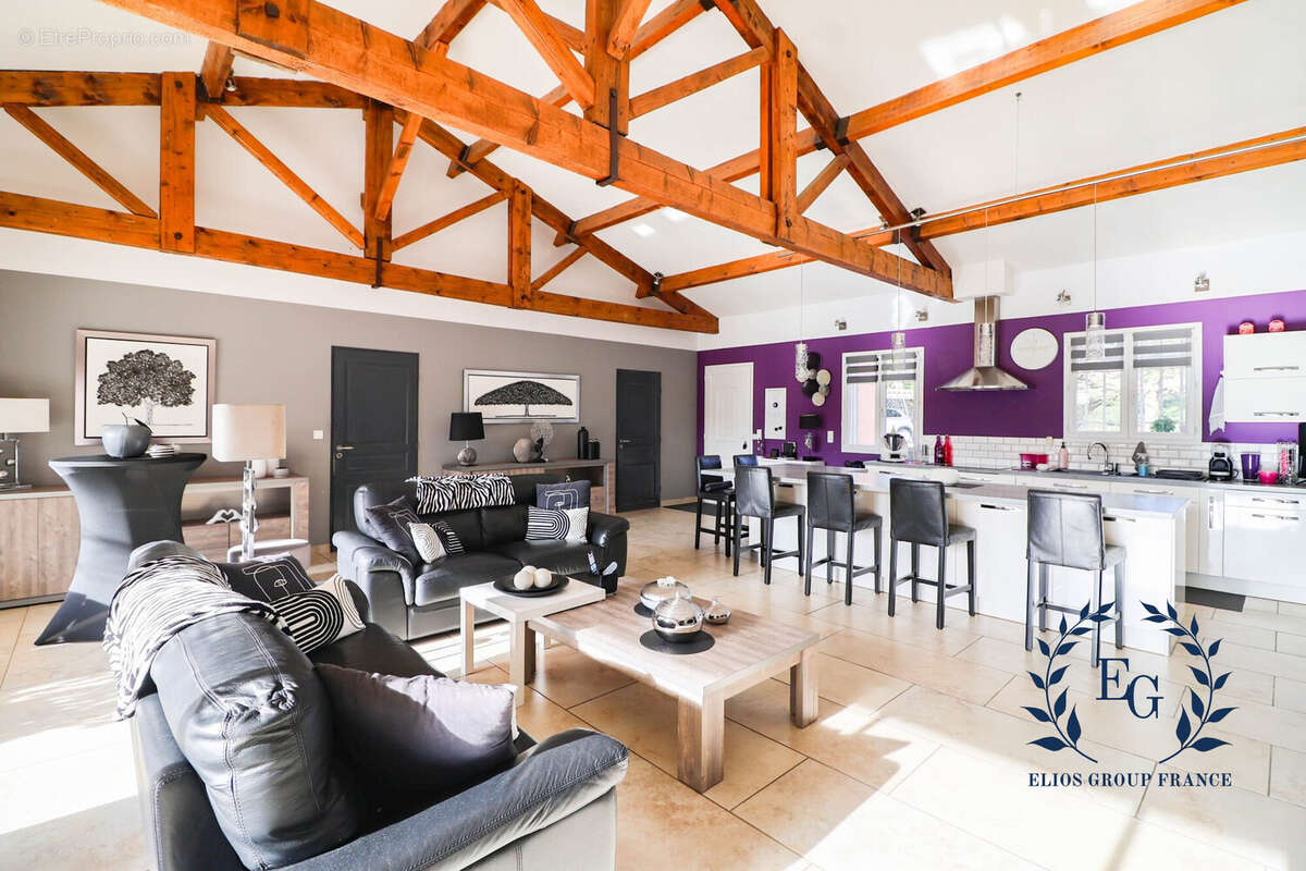 Maison à FLASSANS-SUR-ISSOLE