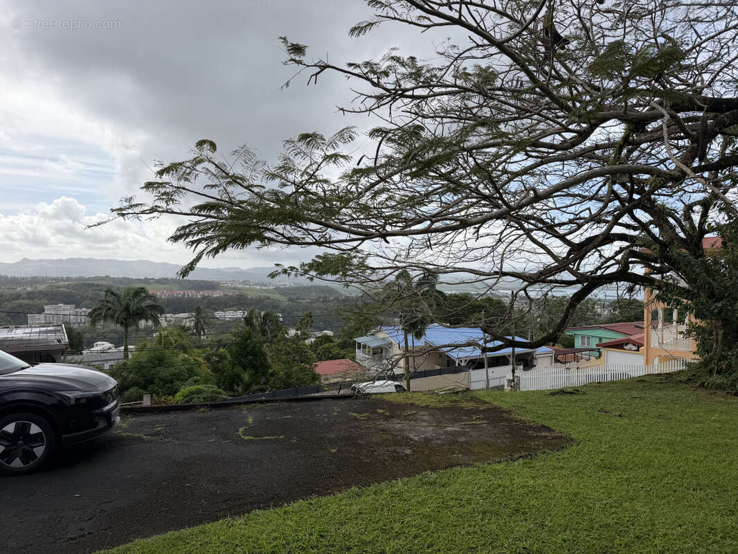 Maison à FORT-DE-FRANCE
