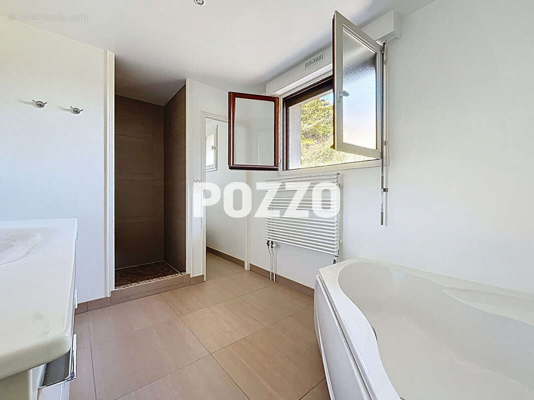 Maison Granville 9 pièce(s) 260 m2 - VUE MER - PISCINE - 7 CHAMBRES - MANDAT CLE - photo 12