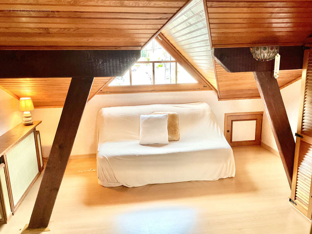 Maison à LA VILLE-DU-BOIS