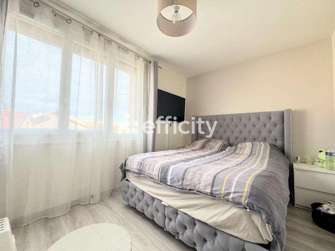 Appartement à VITRY-SUR-SEINE