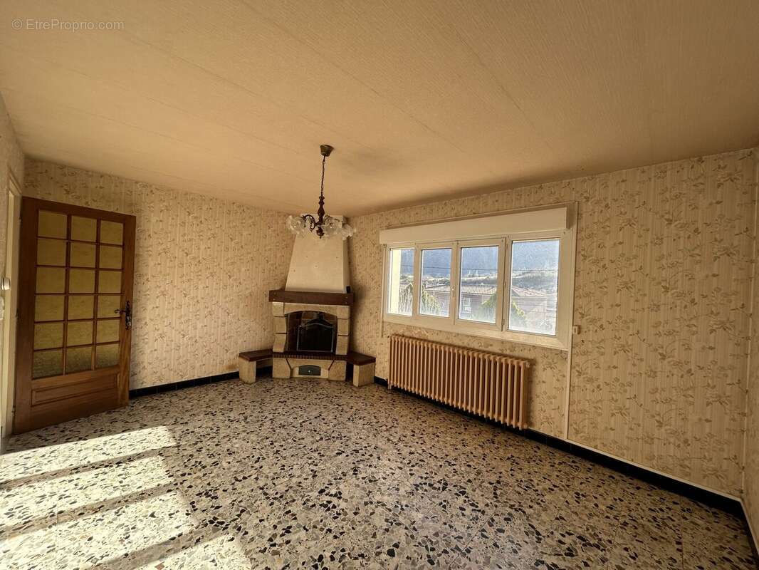 Maison à SAINT-PRIEST