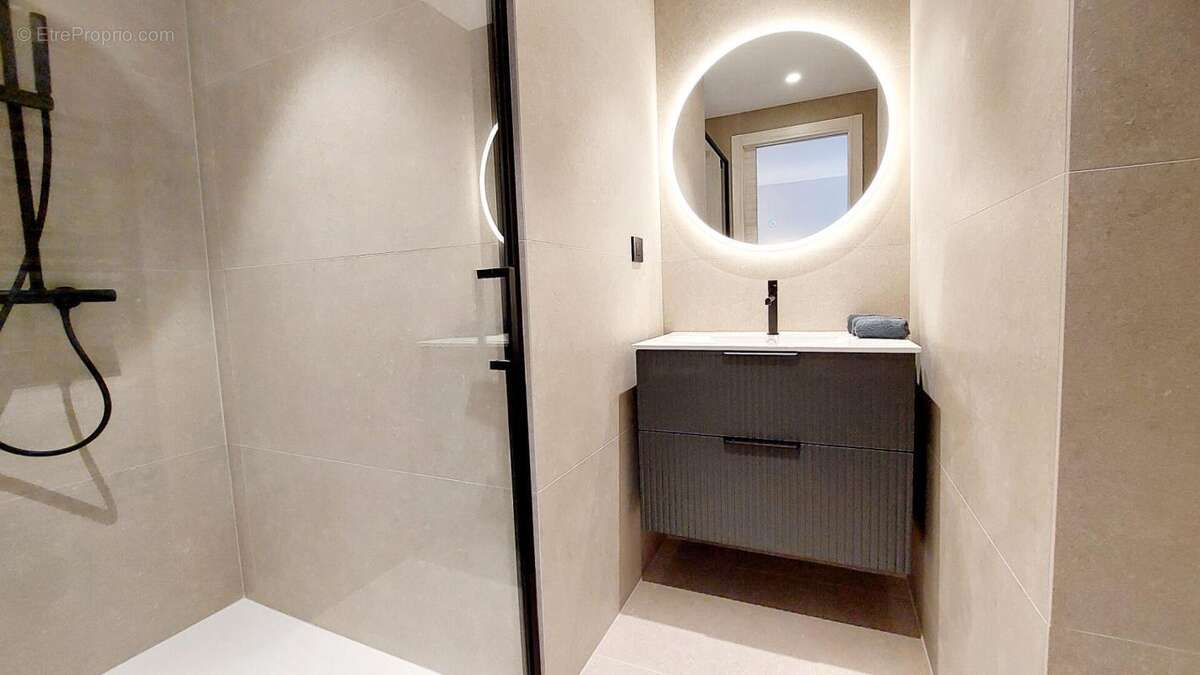 Cannes Oxford , Vue Mer Panoramique , appartement 3 pièces 86.04 m² - photo 10