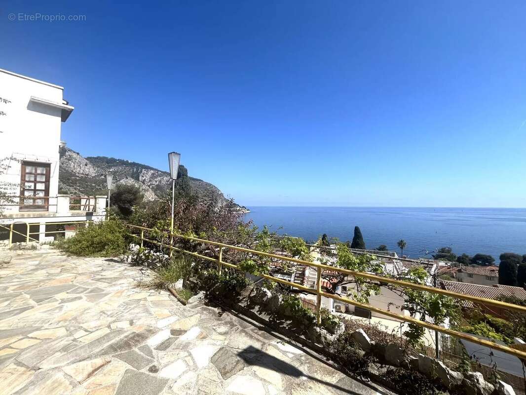 Appartement à EZE
