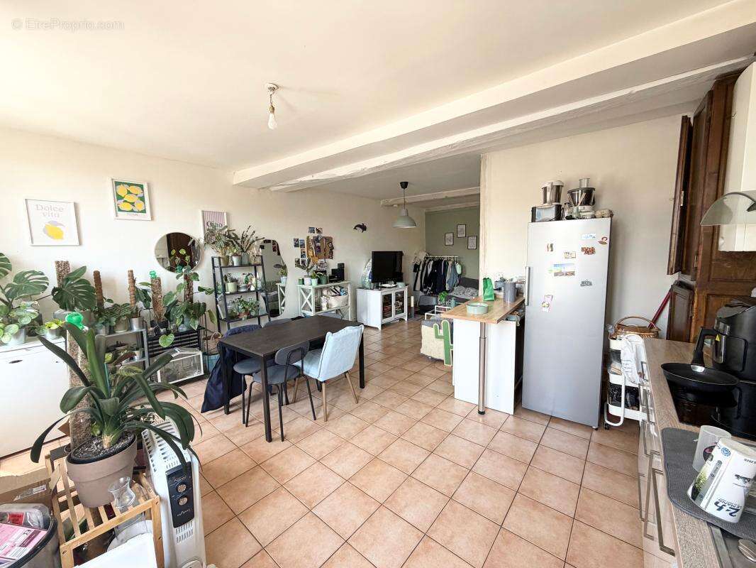 Appartement à L'ARBRESLE