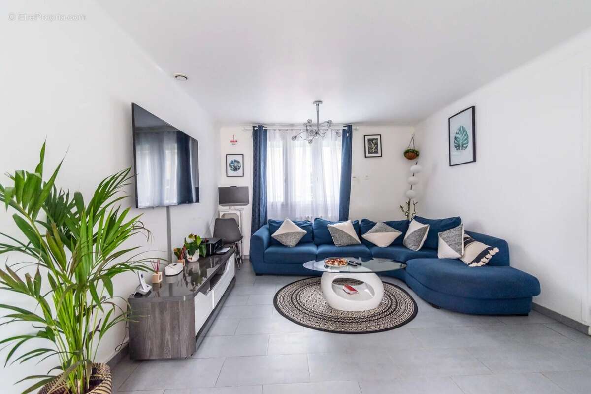 Maison à MONTMORENCY