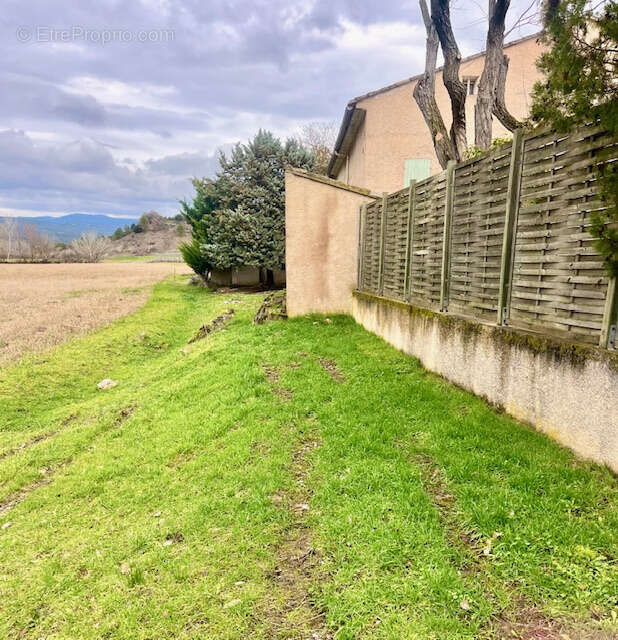 Maison à ROUSSILLON