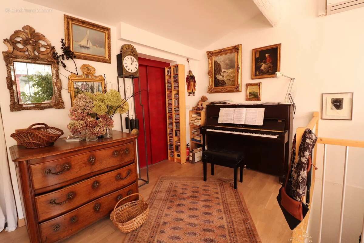 Maison à LASALLE