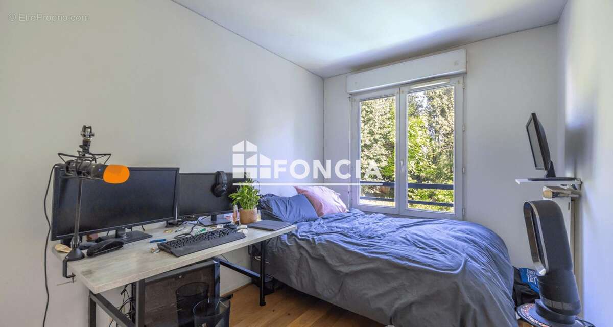 Appartement à FRESNES