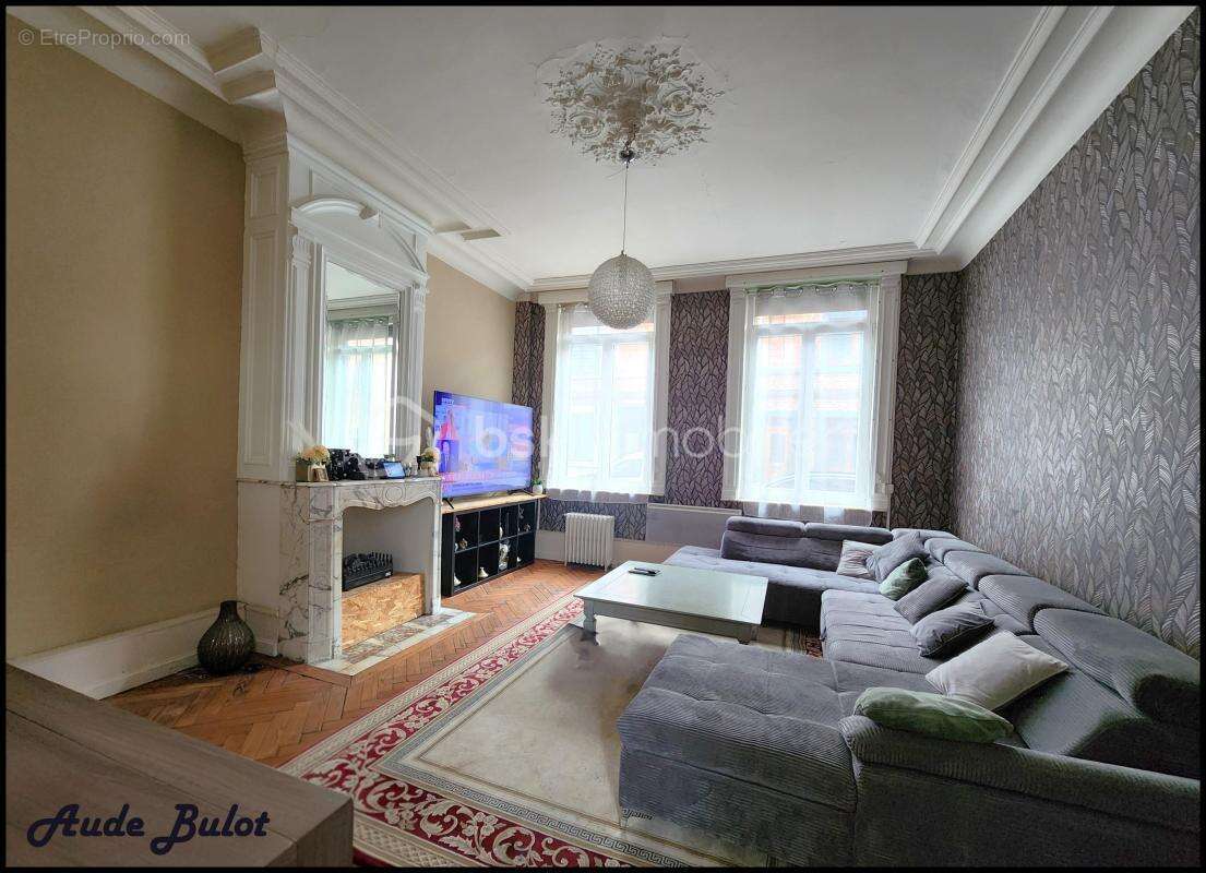 Maison de ville  10 pièces – 332 m² utiles - photo 2