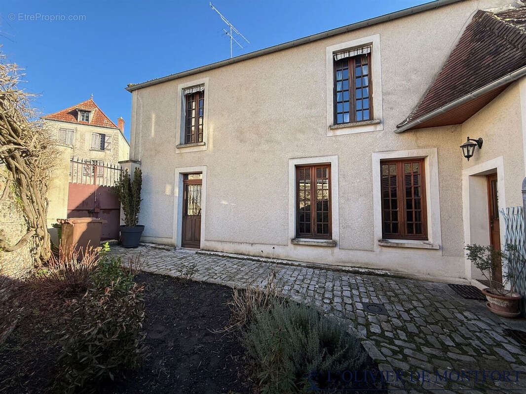 Maison à MONTFORT-L'AMAURY