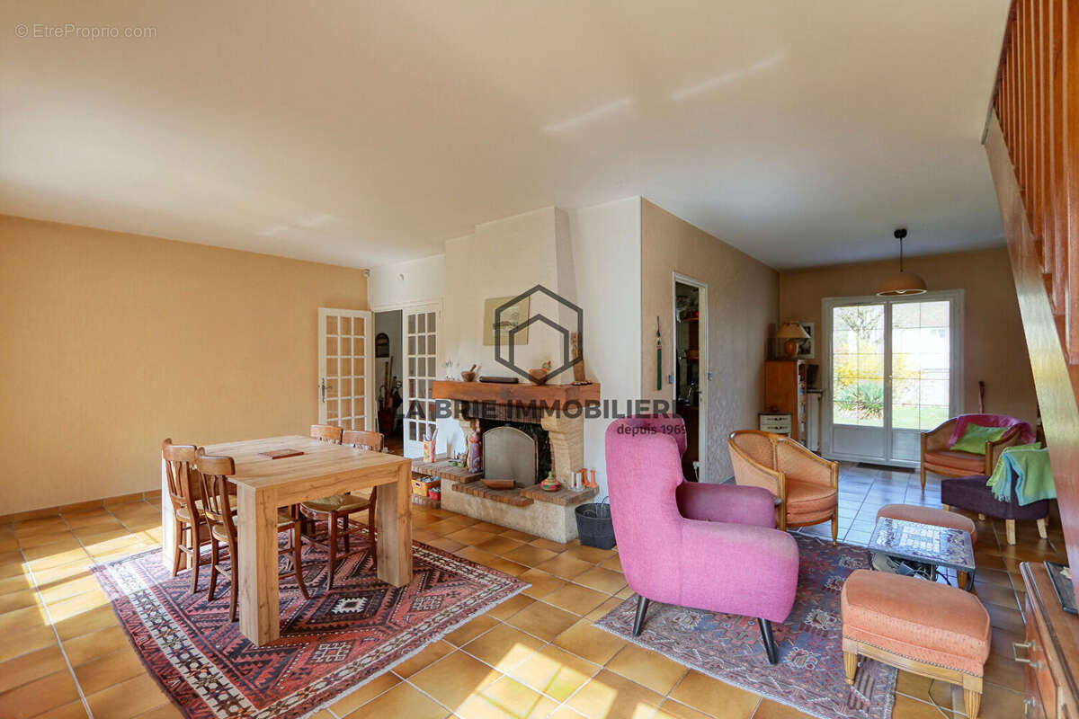 Maison à MAROLLES-EN-BRIE