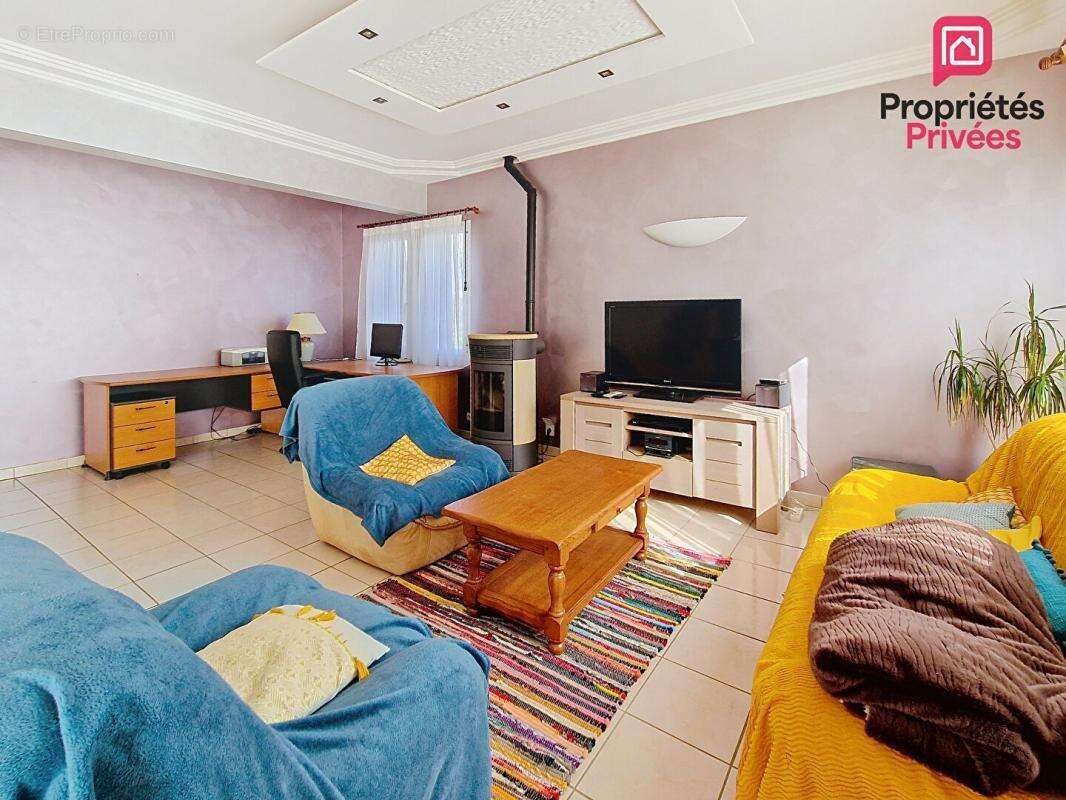 Vaste maison 218 m2 terrain de 1893m² - photo 4