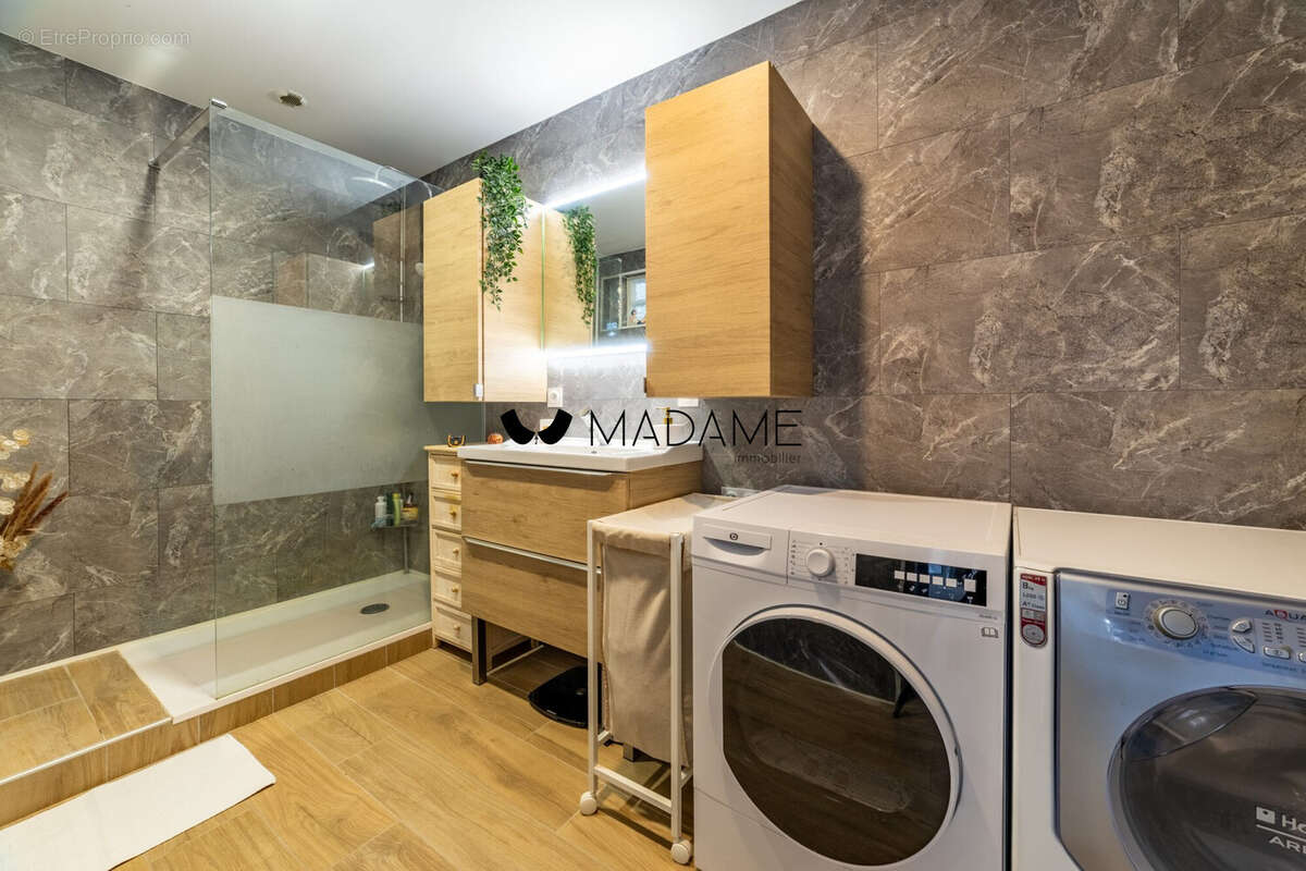 Appartement à RIVES