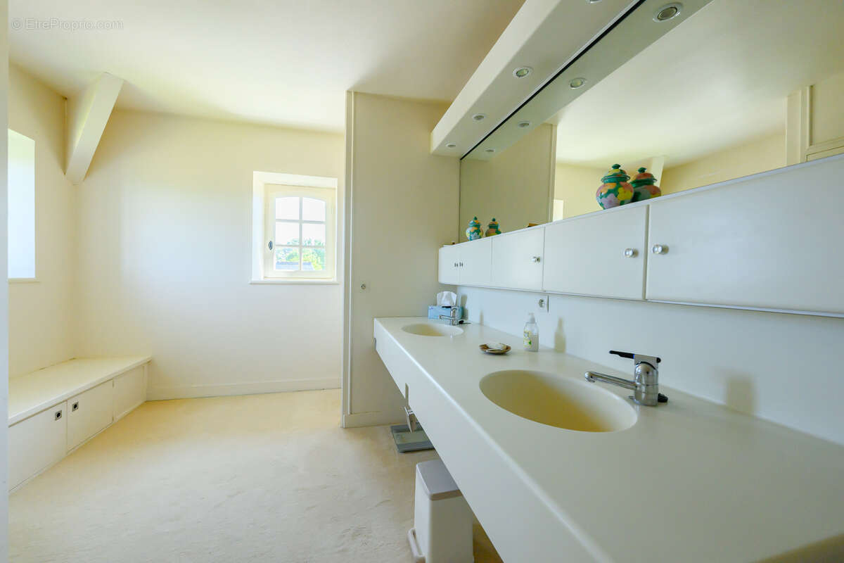 Appartement à AUMEVILLE-LESTRE
