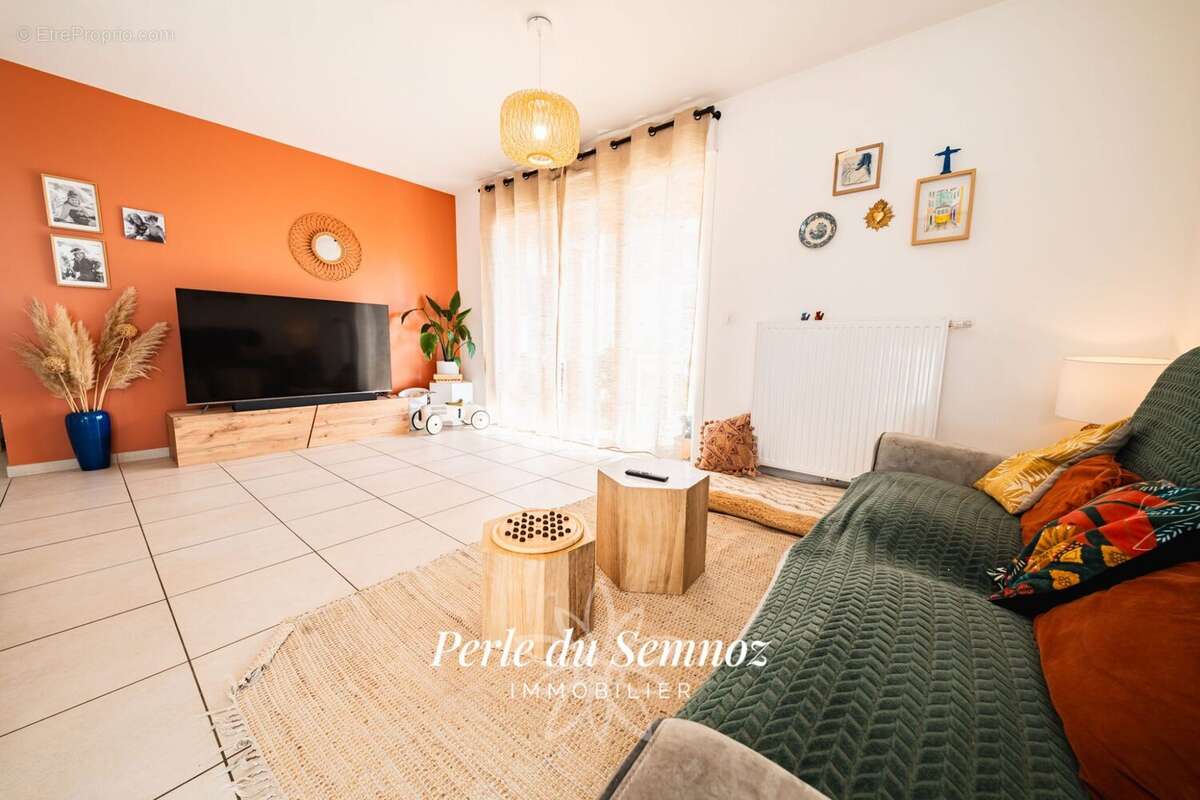 Appartement à SEYNOD