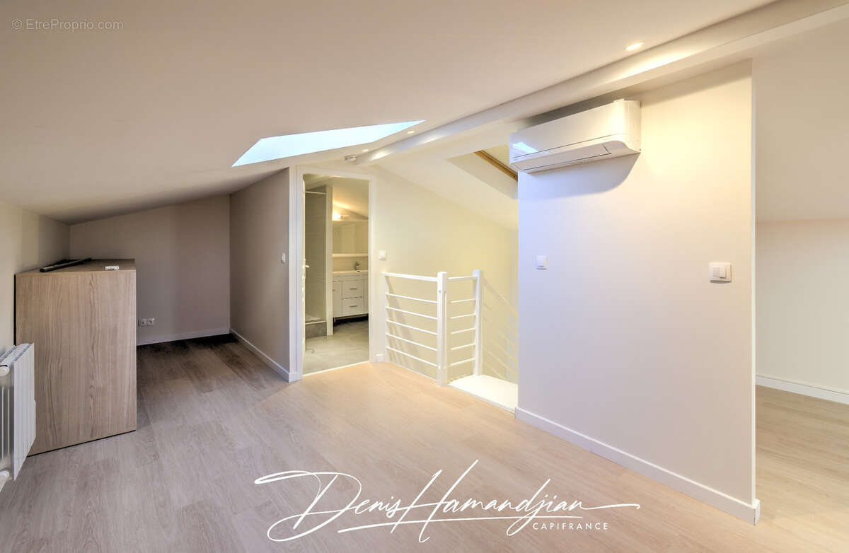 Maison à vendre 5 pièces - 4 Chambres - 122 m2 - FONTAINES SAINT MARTIN (69270) - photo 19