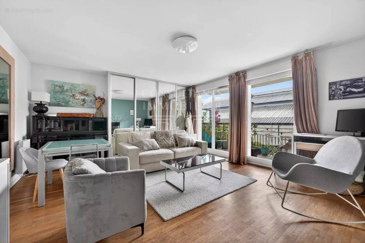 Appartement à LEVALLOIS-PERRET