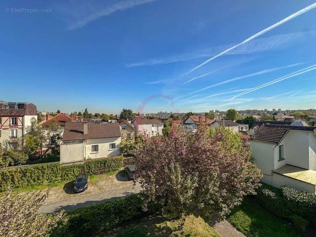 Appartement à BOURG-LA-REINE