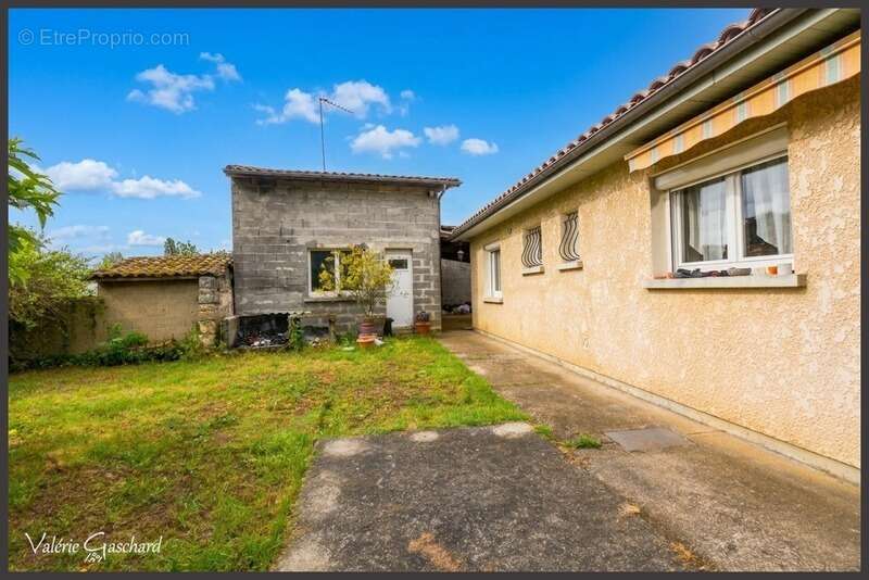 Maison à SABLONS