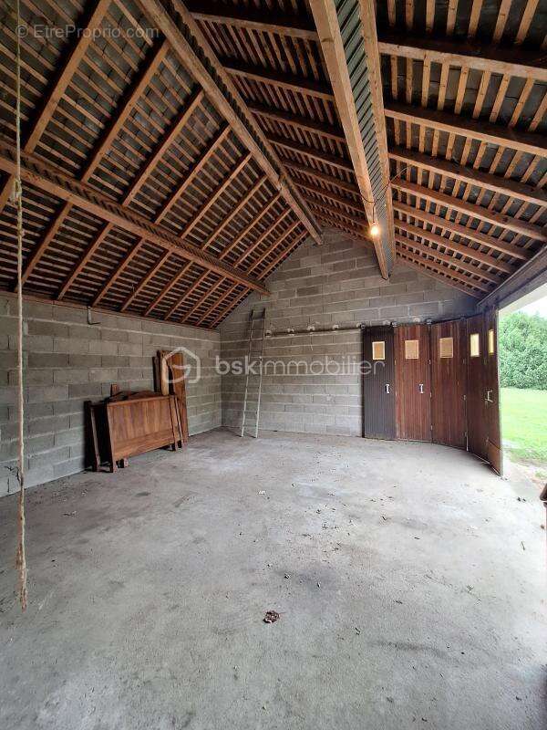 Terrain à JOUE-LES-TOURS