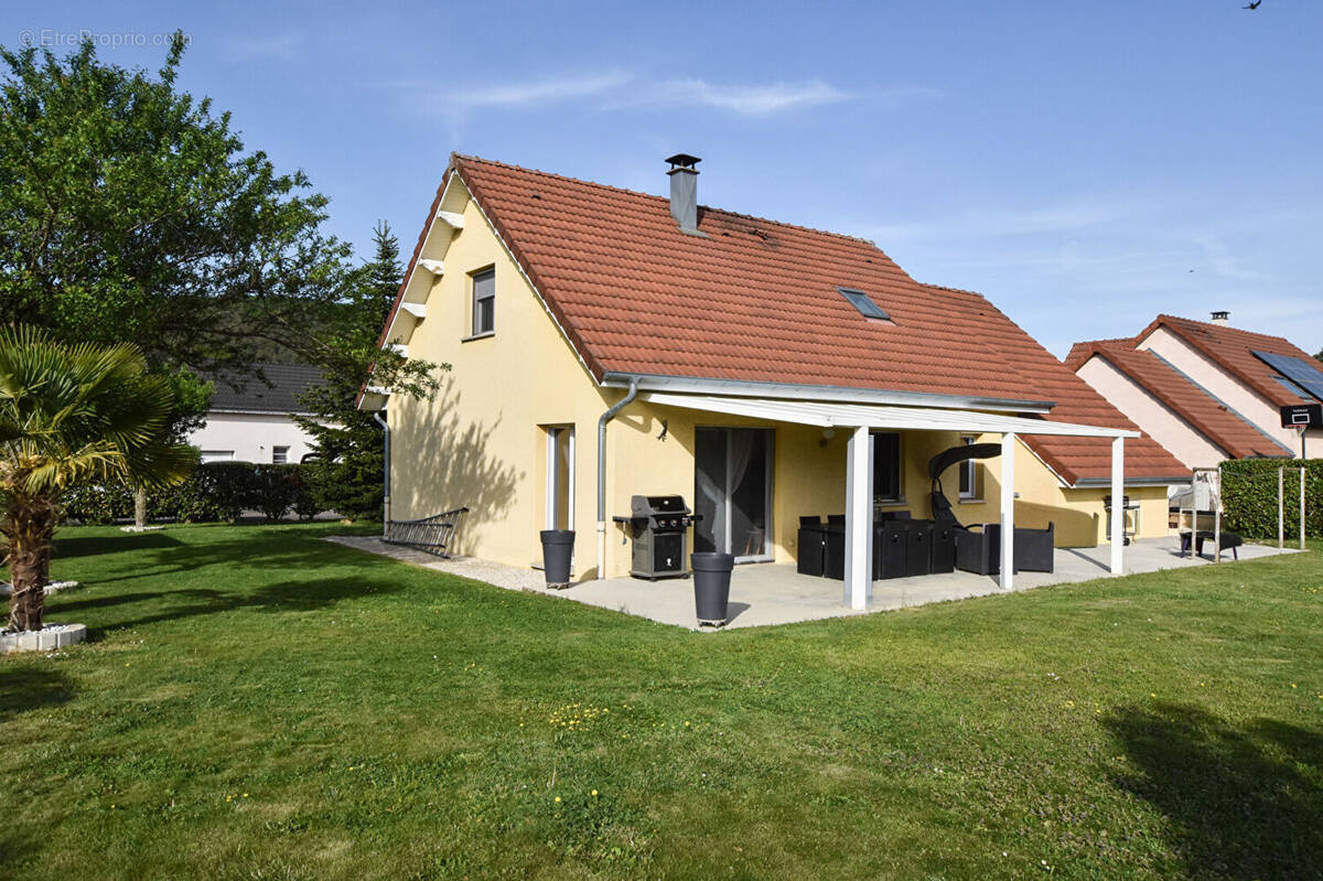 Maison à QUENOCHE