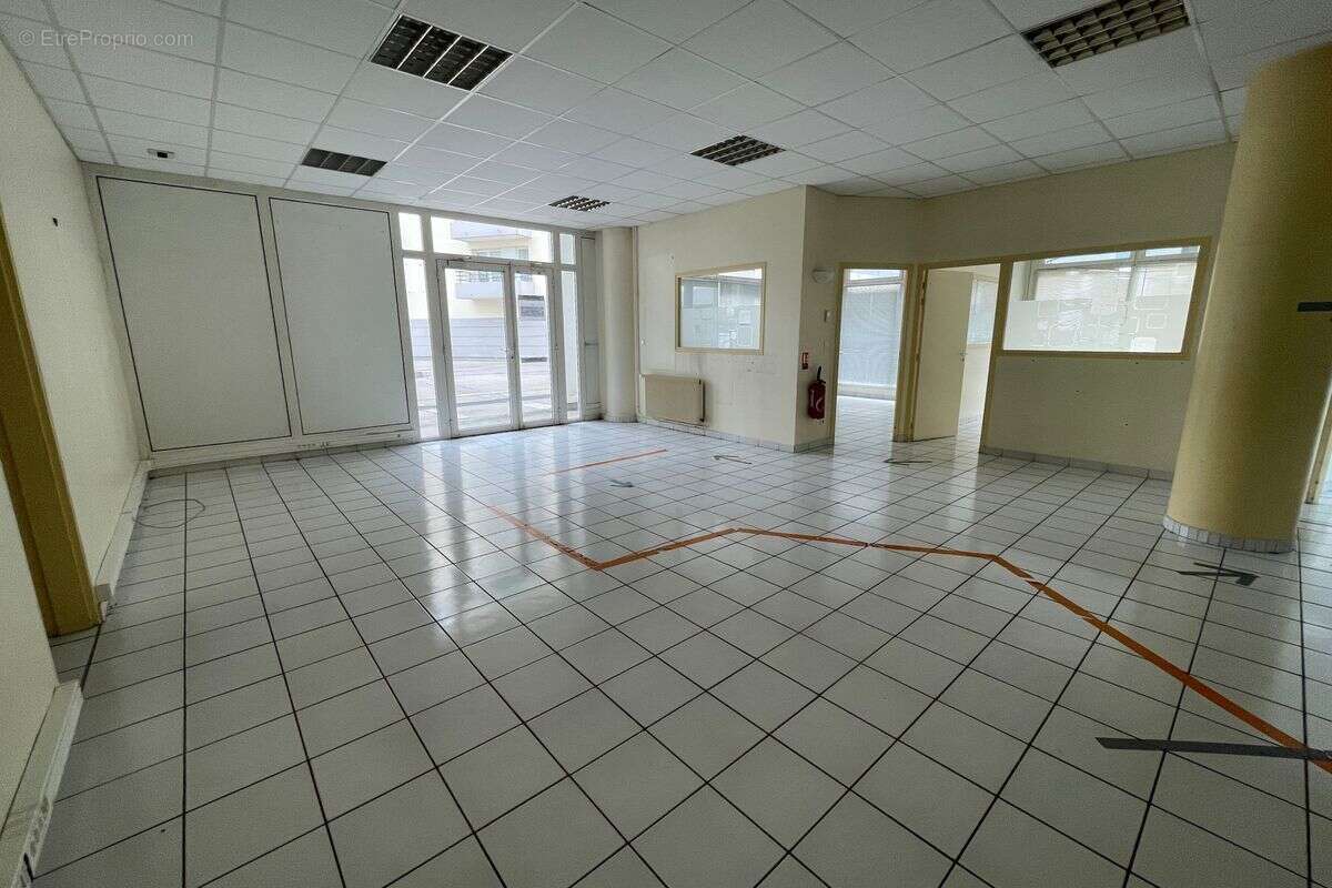 Commerce à JOUE-LES-TOURS