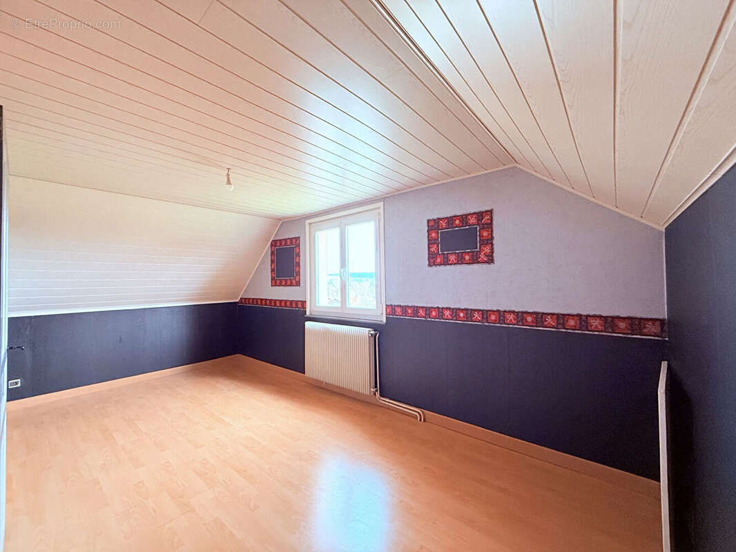 Maison  5 pièce(s)  127 m2 sur un terrains de  27 ares - photo 12