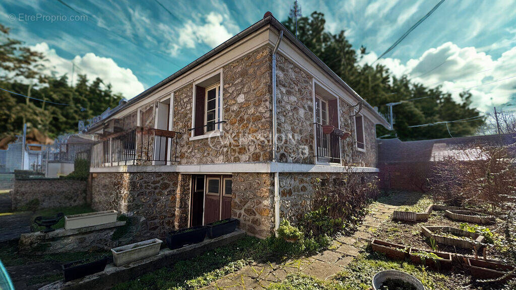 Maison à VILLENEUVE-SAINT-GEORGES