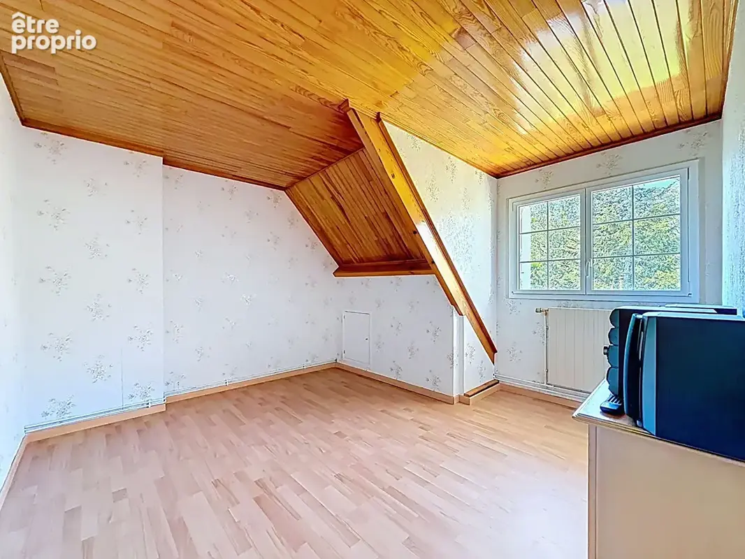 Maison Neauphle Le Château 8 pièce(s) 137.40 m2 - photo 13