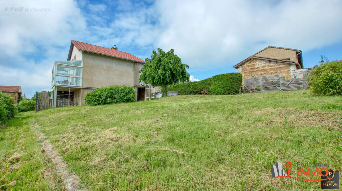 Maison 130 m² à Rozier-En-Donzy  - photo 4