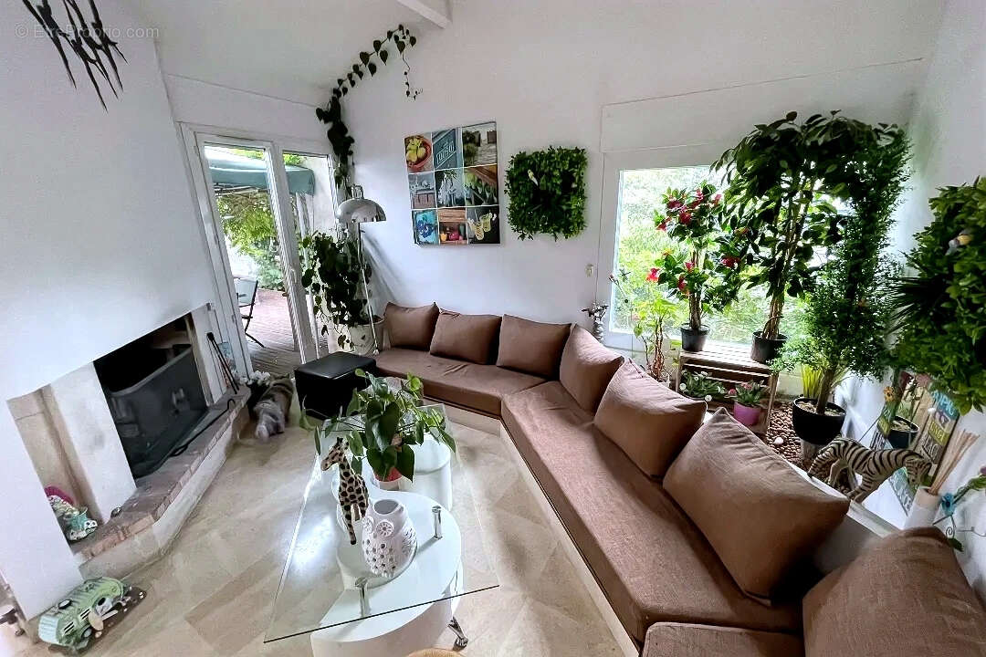 Maison à MONTMORENCY