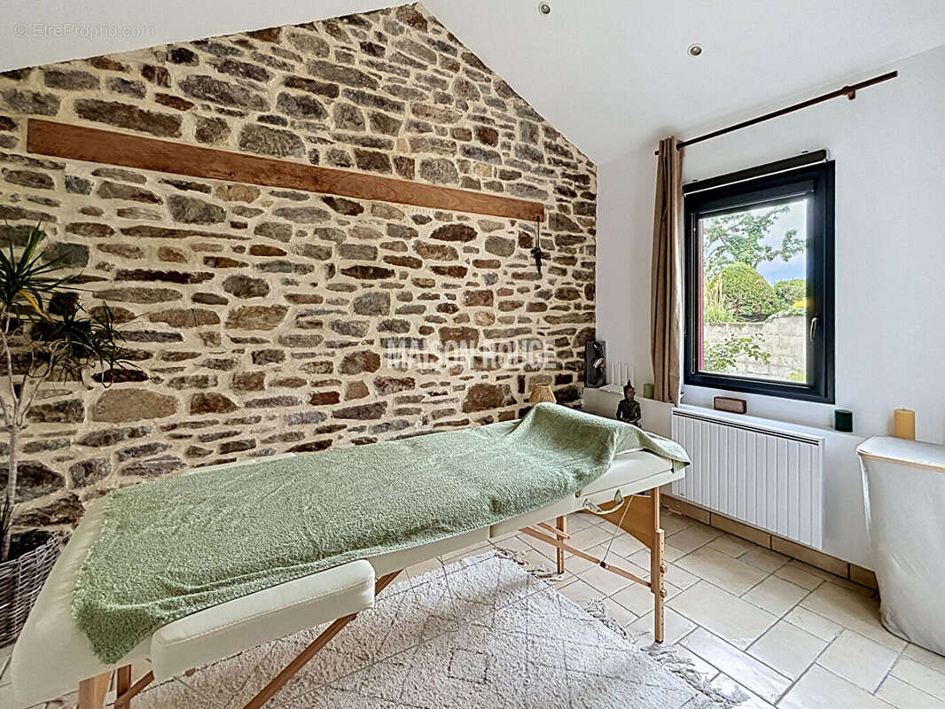 Maison à PLOUER-SUR-RANCE