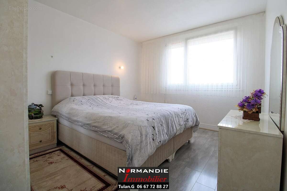 Appartement à SAINT-ETIENNE-DU-ROUVRAY